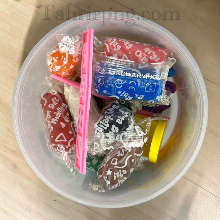 خمیر آریا ۱۰ رنگ سطلی